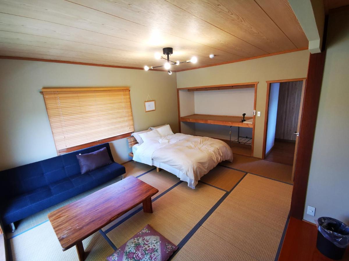 Villa 100泊で完成する民泊 Takamori Exterior foto